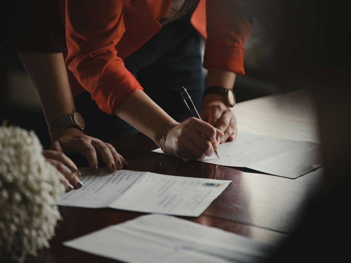 Dubai Property Fees and Taxes: The Real Buying Costs